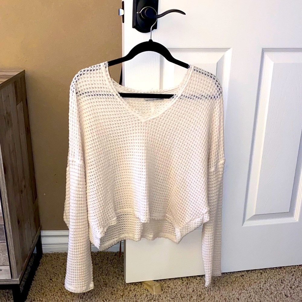 Long sleeve light sweater